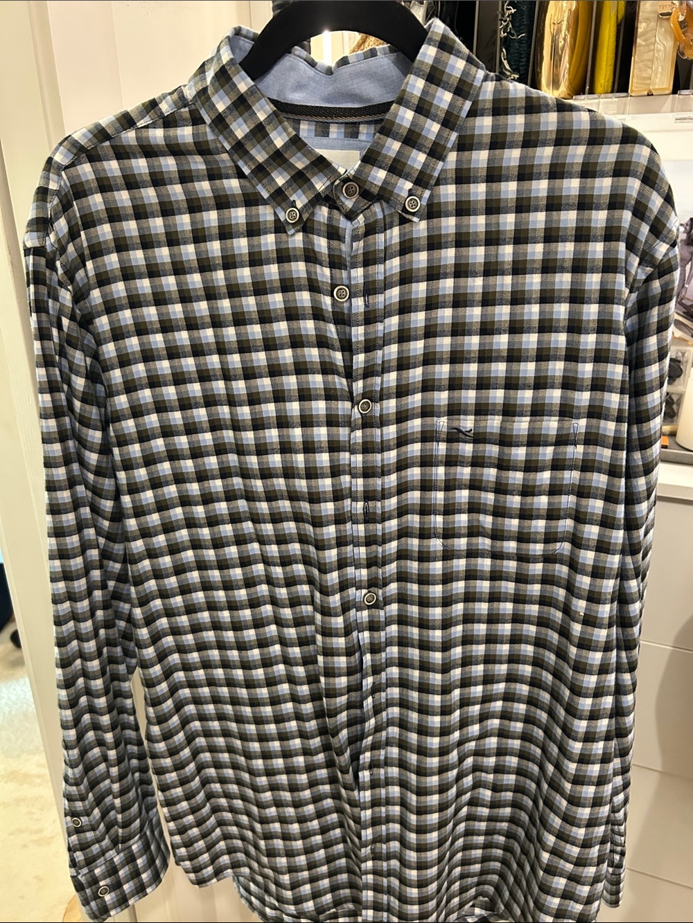 Brax Men's Plaid Button-Down Shirt in Blue and black and Gray Lareg